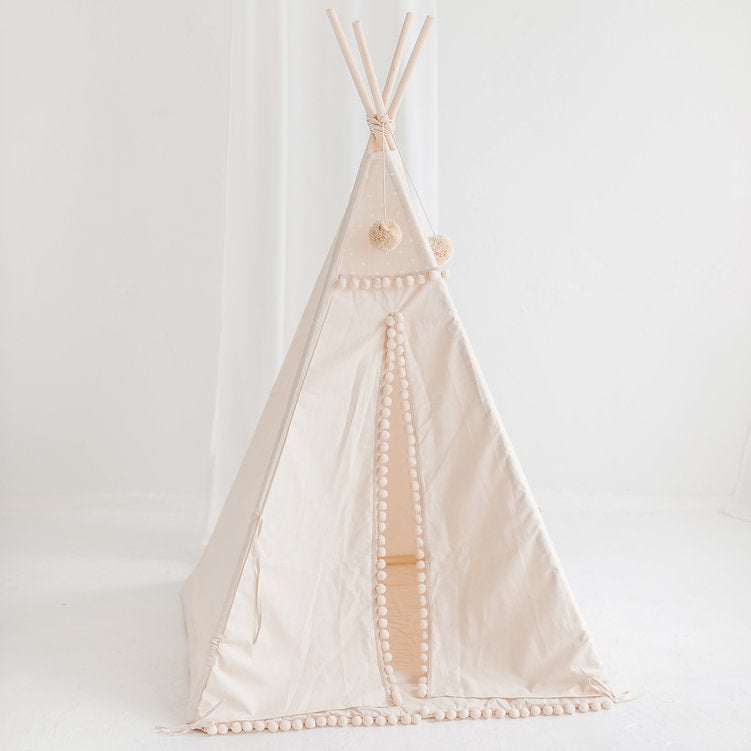 Vierkante kindertipi met pompons in ecru met speelmat