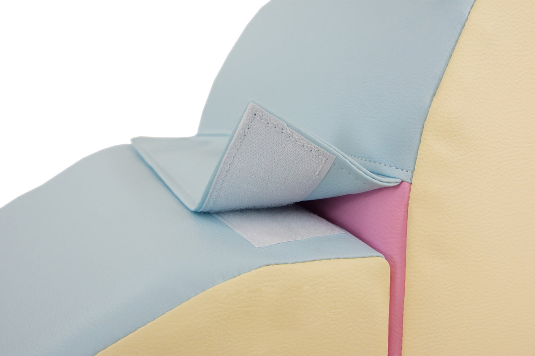 Ensemble de marches, de toboggans et de balles Soft Play