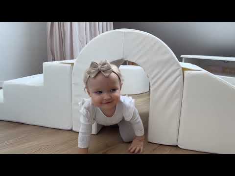 Ensemble de marches, de toboggans et de balles Soft Play